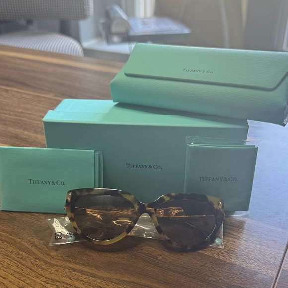 Tiffany & Co. Brown Sunglasses with Tortoise Pattern - Picture 1 of 8